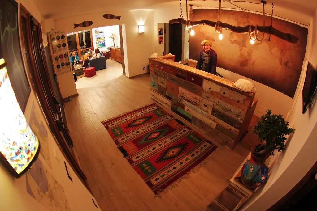 Timbuktu Hostel サン・ヴィート・ロ・カーポ